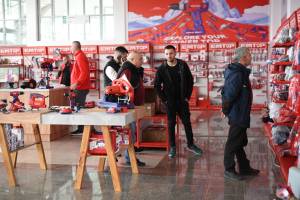 Саемски попуст во продажниот салон на „ЕМТОП“ во објектот на „Синпекс“ Битола