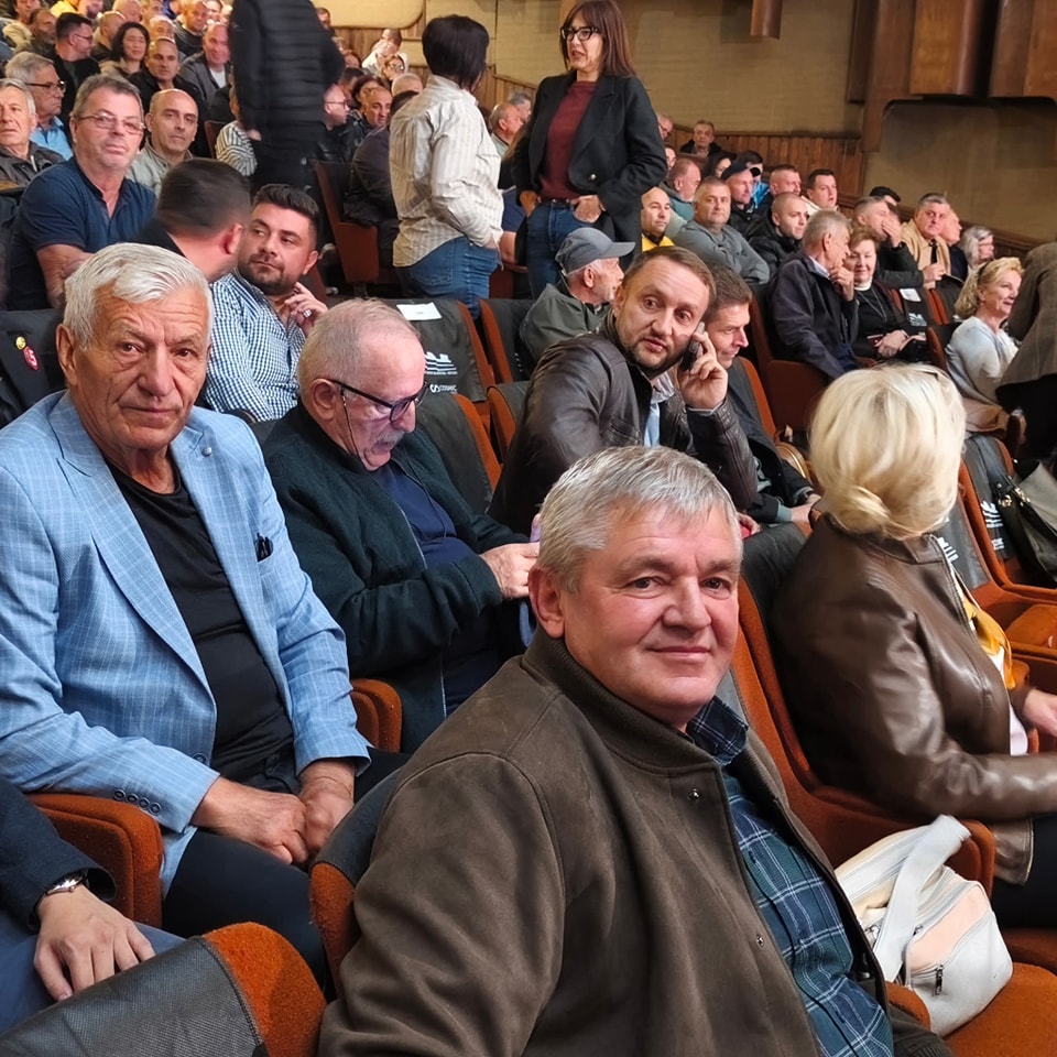 559689289 122144826308712423 2402278900156016608 n