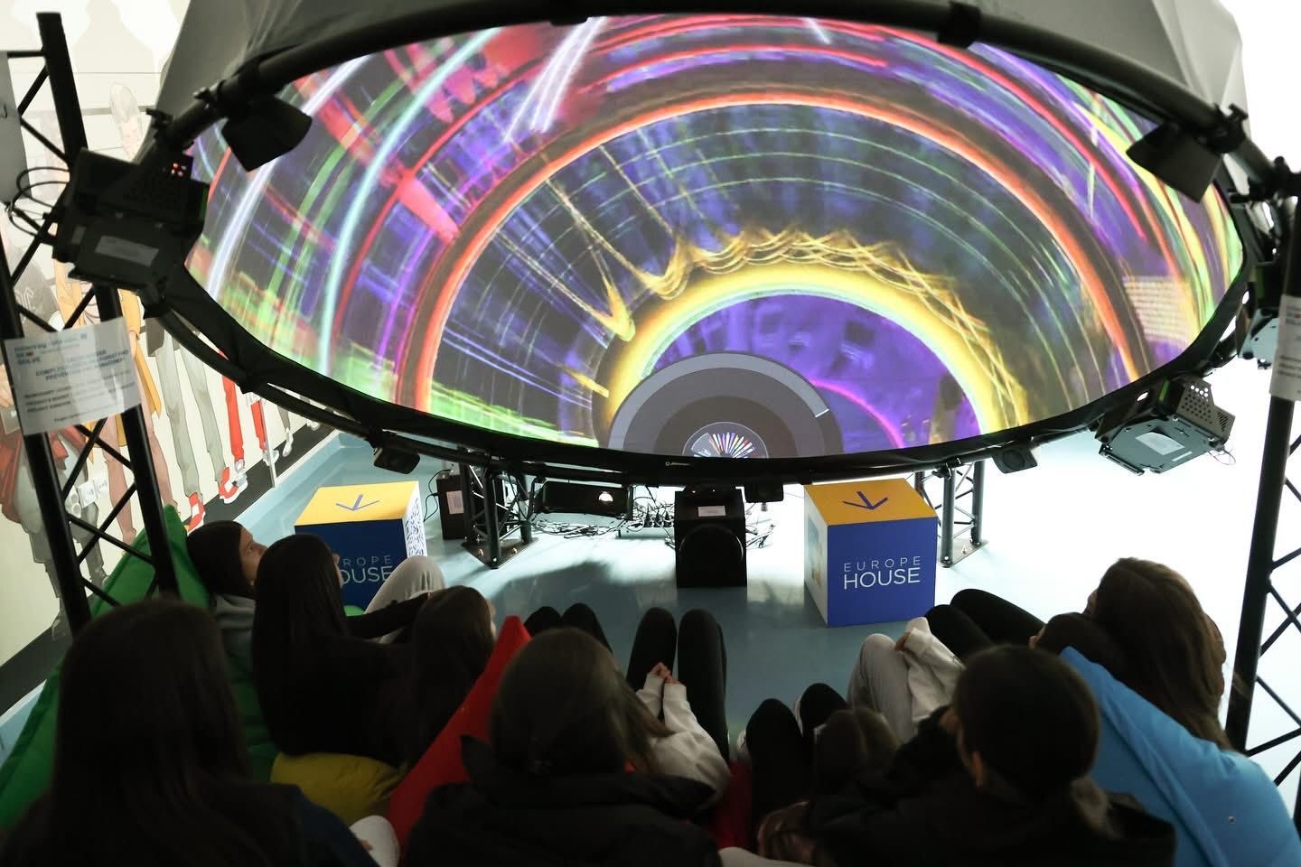 601862762 811196495293852 2848171632405482369 n