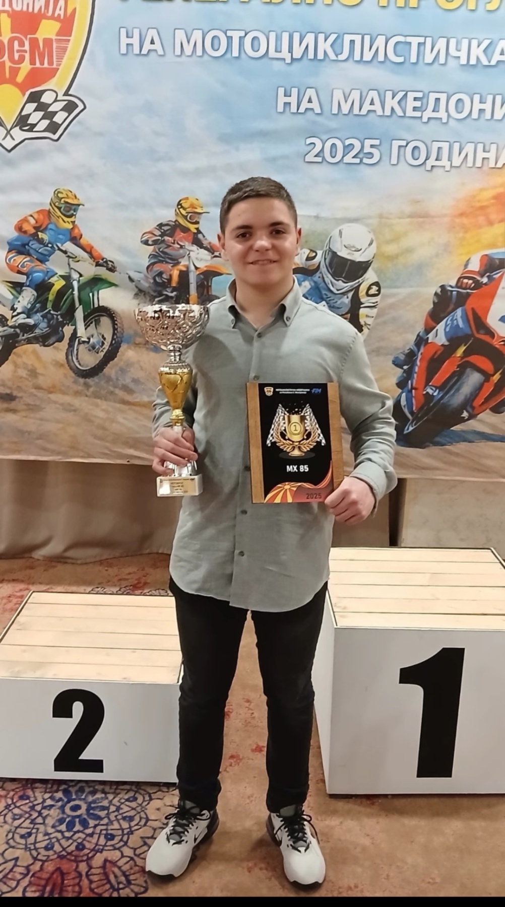 IMG ccf51b8b83f2da9755d7ab4738e903a0 V