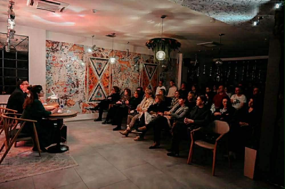 Messenger creation ED5399F7 878B 4AE7 AC5C 7A8B97320EC7