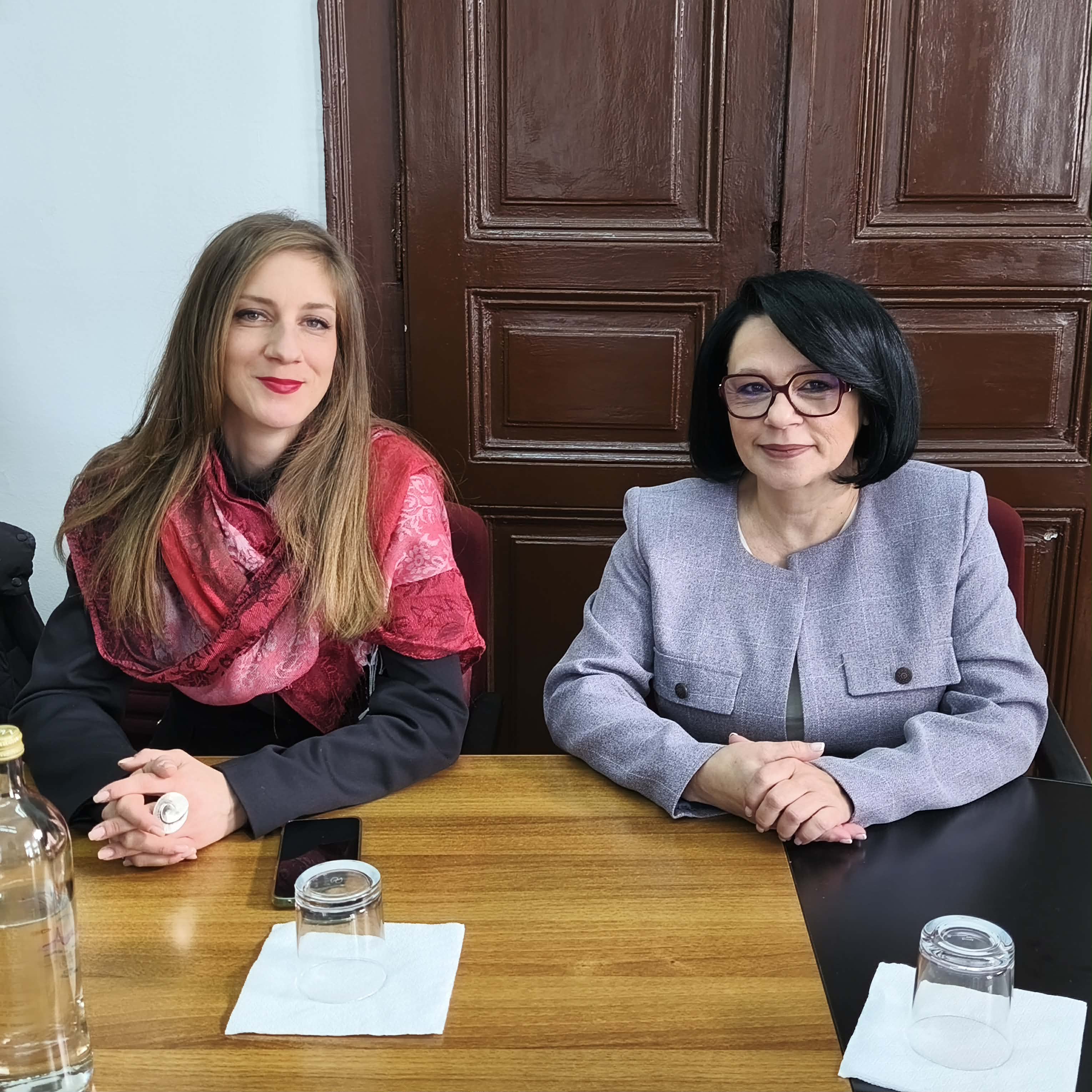 f2b5b815 2f18 4cb5 8e4e 82cfa3fdcded