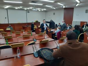 Власта ја одложи конститутивната седница на Совет за 14 часот