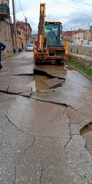 Соопштение од Водовод Битола-саниран дефектот на Булевар &quot;1 Мај&quot;