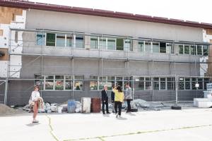 Се поставува нова енергетска фасада на ОУ „Стив Наумов“ во Битола