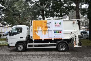 Преку ЕУ фондови набавен нов камион за собирање на отпад и комунална опрема во вредност од 82.750 евра