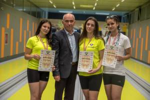 Коњановски ги додели медалите на најдобрите куглари во годинашното градско првенство