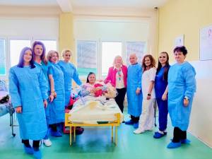 Илина е првото родено бебе во Битолската болница