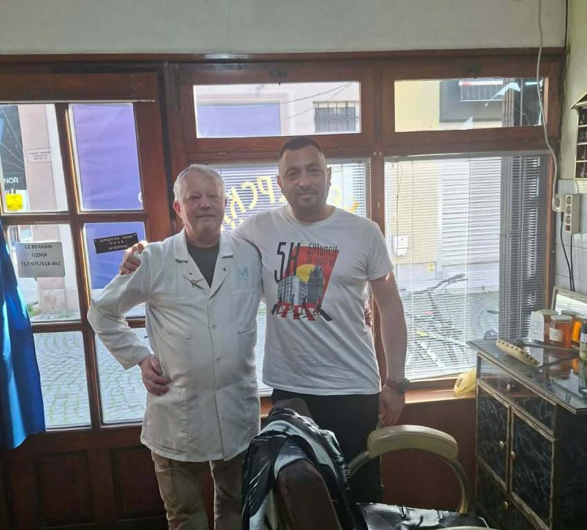 Професорот Михајло Сиљанов со емотивна приказна за битолскиот бербер Ѓорѓи Петровски - Ѓуро