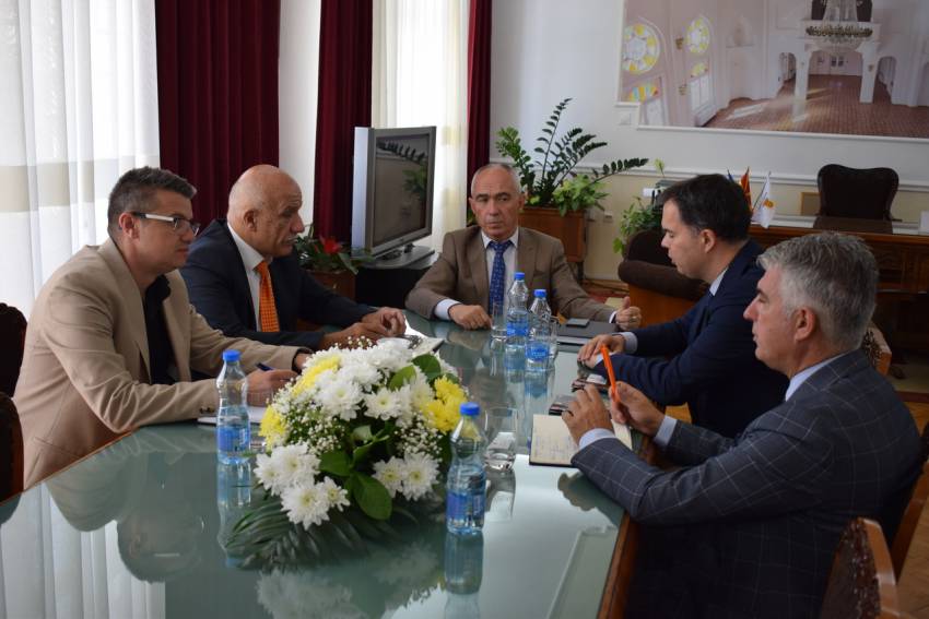 Коњановски на работна средба со Амбасадорот на Унгарија