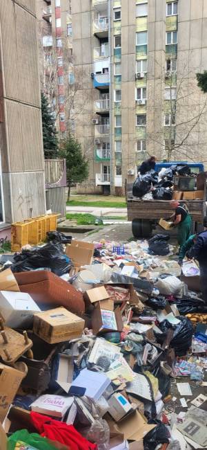 Фото вест - Се чисти стан во центарот на Битола