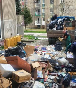 Битолчанката Љубица Стерјева - По 20 години тропање по врати се реши проблемот со станот полн со ѓубре во центарот на Битола