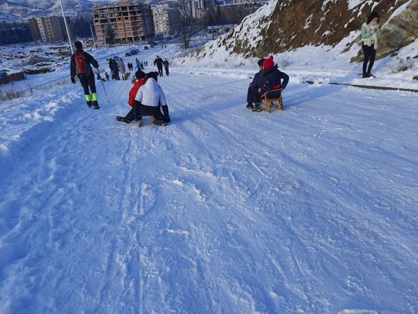 На санкање во битолската касарна