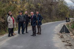 Градоначалникот Коњановски ќе го прошири патот за Буково, новото проектно решение Општината го најави за следната година