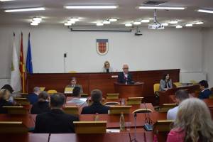 Коњановски вели дека разликата во плата ќе ја донира на ранливи категории на граѓани и семејствата на „уставобранителите“