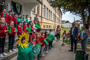 (Фотогалерија)-Основците и средношколците ја негуваат традицијата и животната средина