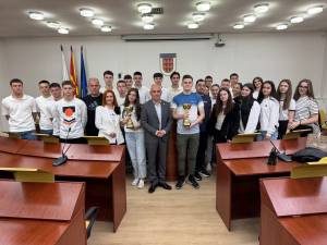 Учениците од горната Гимназија државни прваци во ракoмет денес на средба со Коњановски