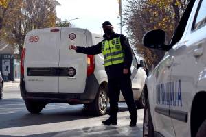 Превезуваат патници со неисправни кочници, полицијата денес откри три такви  возила