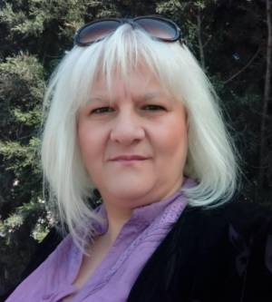 Граѓанската активистка Светлана Папачек е кандидат за советник од листата на ГРИН