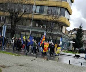 Неселективна правда - Во Битола протестира Независниот полициски синдикат - Од Обвинителство преку Широк Сокак до Плоштадот „Магнолија“