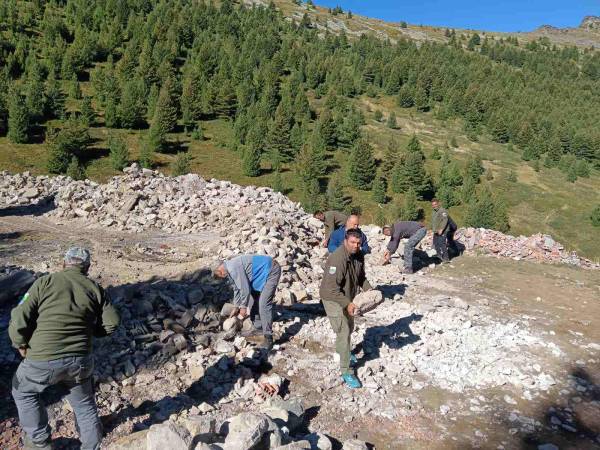 НП Пелистер известува- На „Ловечка“ се расчистува за да се изгради нов објект кој ќе служи за противпожарна заштита, видео мониторинг