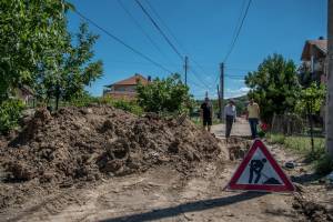 РЕКОНСТРУКЦИЈА НА МЕШОВИТА КАНАЛИЗАЦИЈА И ЗА ПРВПАТ АСФАЛТ НА ДЕЛ ОД УЛИЦА „СТАРА ЧЕШМА“ ВО ГОРНО ОРИЗАРИ