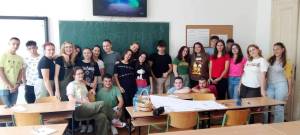 Децата правобранители од Горната гимназија го одбележаа Меѓународниот ден на мирот 21 Септември