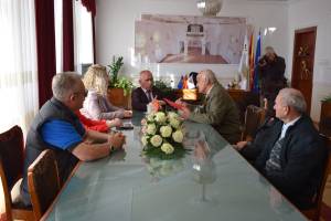 Претставници од Сојузот на борци на прием кај градоначалникот Коњановски