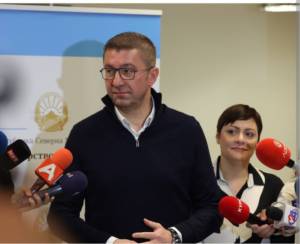Премиерот Мицкоски бара жесток одговор од полицијата за да не се повтори дивеењето на граѓаните кои протестираа, а се без возачки дозволи