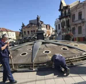 ЈКП Водовод Битола: Започнаа подготовките за пуштање во работа на фонтаната кај Саат кулата