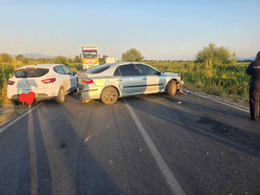 (фото)Тешка собраќајка на патот Битола - грчка граница - се судрија македонско и грчко возило