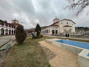 Повик до битолските верници - Во храмот Света Недела во Битола, понеделник во 10 часот традиционалното спуштање на Светиот Крст