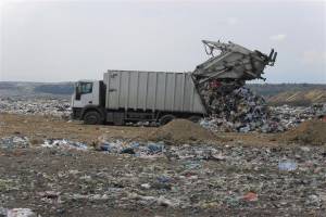 Сметот од струшката и охридската депонија ќе се носат во регионална во Новаци, вели Мерко