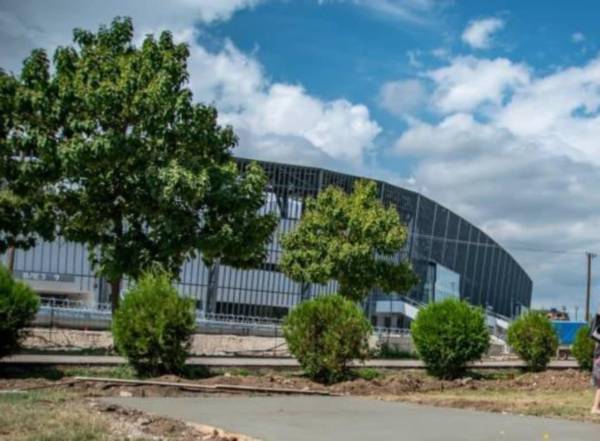 Ноќеска кај Градскиот стадион во Битола за дрога уапсено момче од Австралија и двајца скопјани