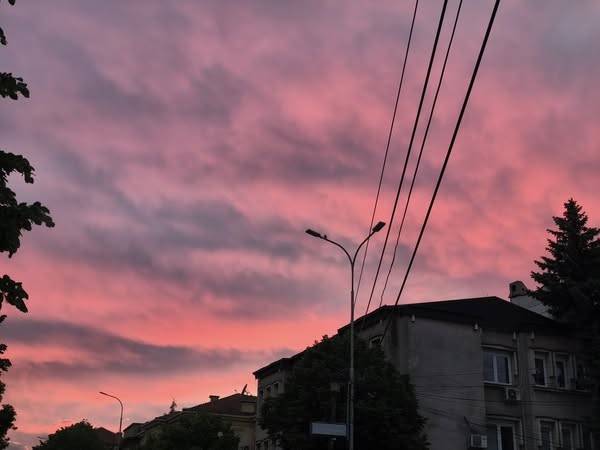 Пурпурно зајдисонце над Битола