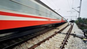 Воз налетал на маж кој лежел на пругата