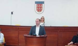 Екс советник Борче Корлевски за 4 години 700 дена не бил на работа - Цел мандат се „покривал“ со потврди од претседателката на Советот