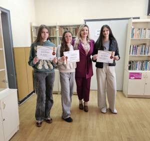 Ученичката Теодора Гацовска ја доби првата награда на натпреварот „Млади Библиотекари“ во Битола