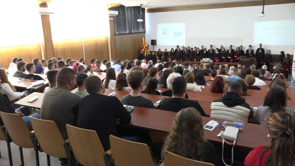 На битолскиот Универзитет не се пополнија ни половина од слободните места за бруцоши