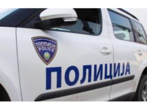 Битолчанец без дозвола и со нерегистрирано возило удрил во полициска кола