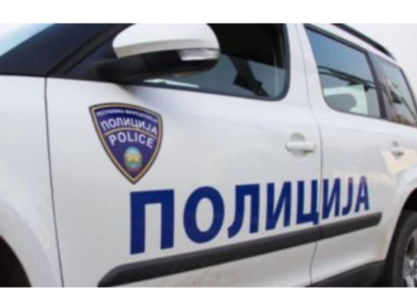 Битолчанец без дозвола и со нерегистрирано возило удрил во полициска кола