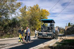 Во завршна фаза е проширувањето на асфалтниот пат за село Буково