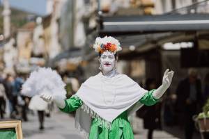 Статуи на Широк Сокак! - Битола пулсира во ритамот на Интернационалниот фестивал на монодрамата