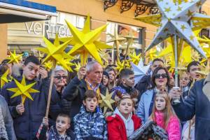 Битола се подготвува за Бадниковата поворка под слоганот "Со божиќната радост срца да стоплиме"