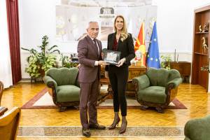 Новата амбасадорка на САД во посета на Битола