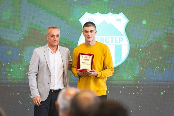 80 години ФК Пелистер -Доделени признанија за заслужни членови на клубот