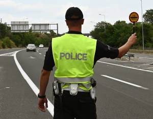 За 6 часа санкционирани 80 возачи за брзо возење, полицијата предупредува дека контролите продолжуваат и во наредните денови