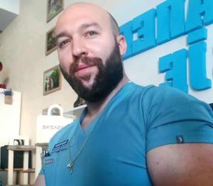 Здравјето на пацентите ми е најважно - Илија Жежов познатиот физиотерапевт од Битола зборува за неговата работа и приватност