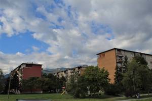 Продолжуваат тепачките во населба „Карпош“ во Битола - Четворица битолчани се степале откако татко пријави дека е натепан неговиот малолетен син