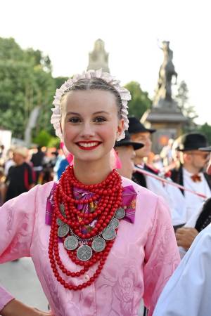 Светот во мало - Убавината на жената на убавиот Широк Сокак - (фотогалерија)